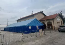 Il tendone dei festeggiamenti in occasione dei festeggiamenti patronali di Santa Lucia - SanFe'st 